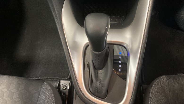 Toyota Yaris 1.5 Hybrid Design 5dr CVT Hybrid Hatchback